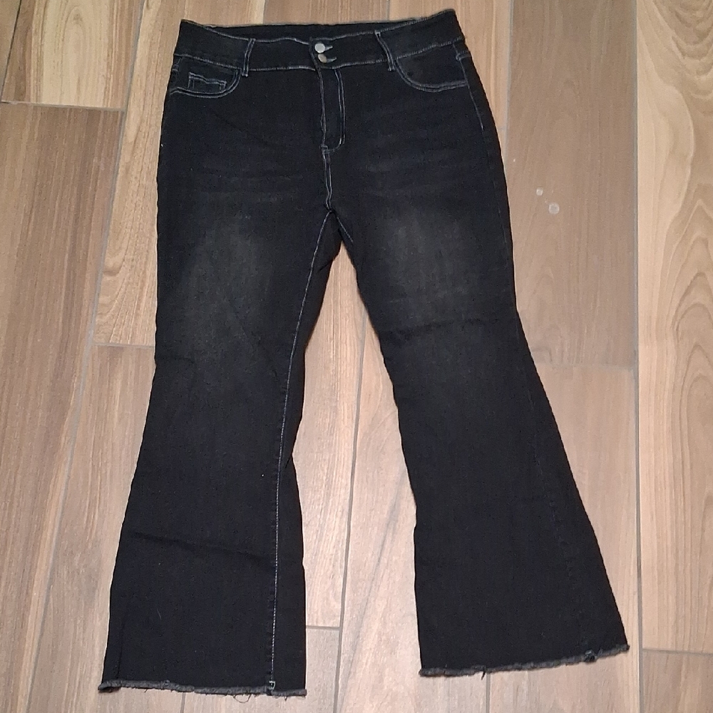 Stylish Black Flared Women's Jeans